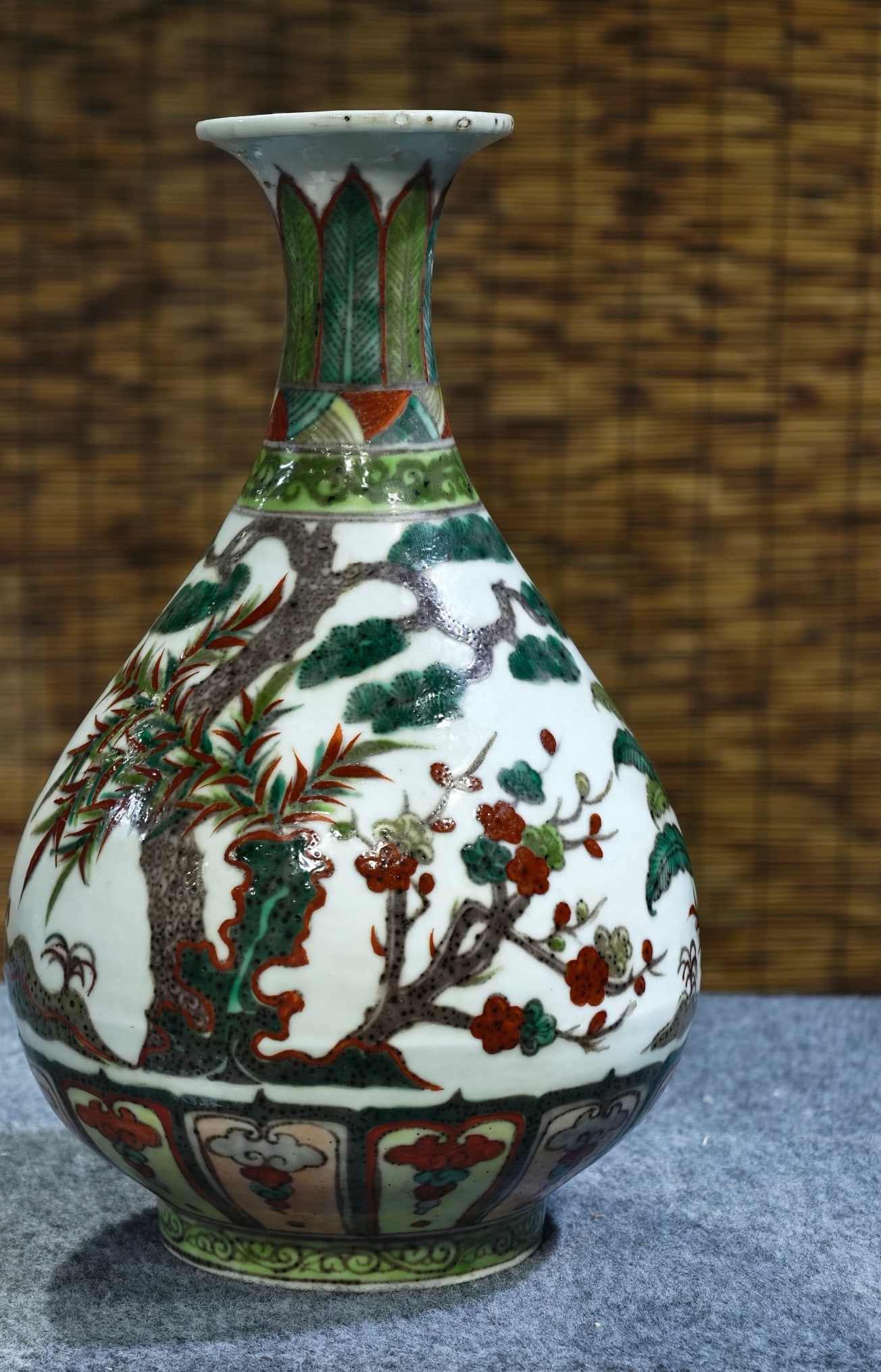 Formerly in the collection of a Ming Hongwu period overglaze polychrome and underglaze red pine, (1 of 12)