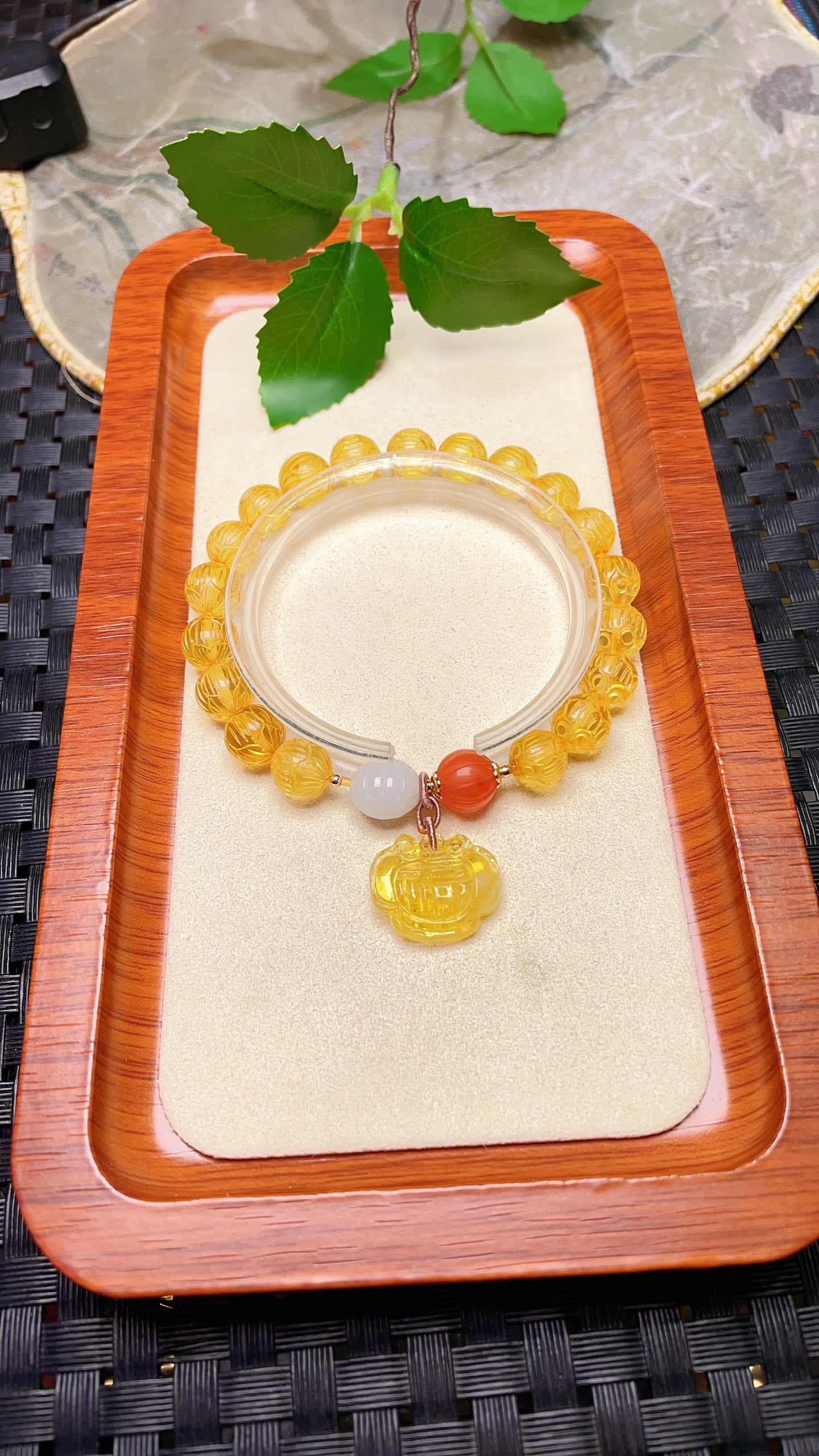 Original handmade custom natural amber lotus bead bracelet: This original, handcrafted natural amber lotus bead bracelet boasts a lustrous, oily sheen and measures 8.6mm. It features natural red agate lantern beads, Grade A jadeite, and a natural amber ruyi lo