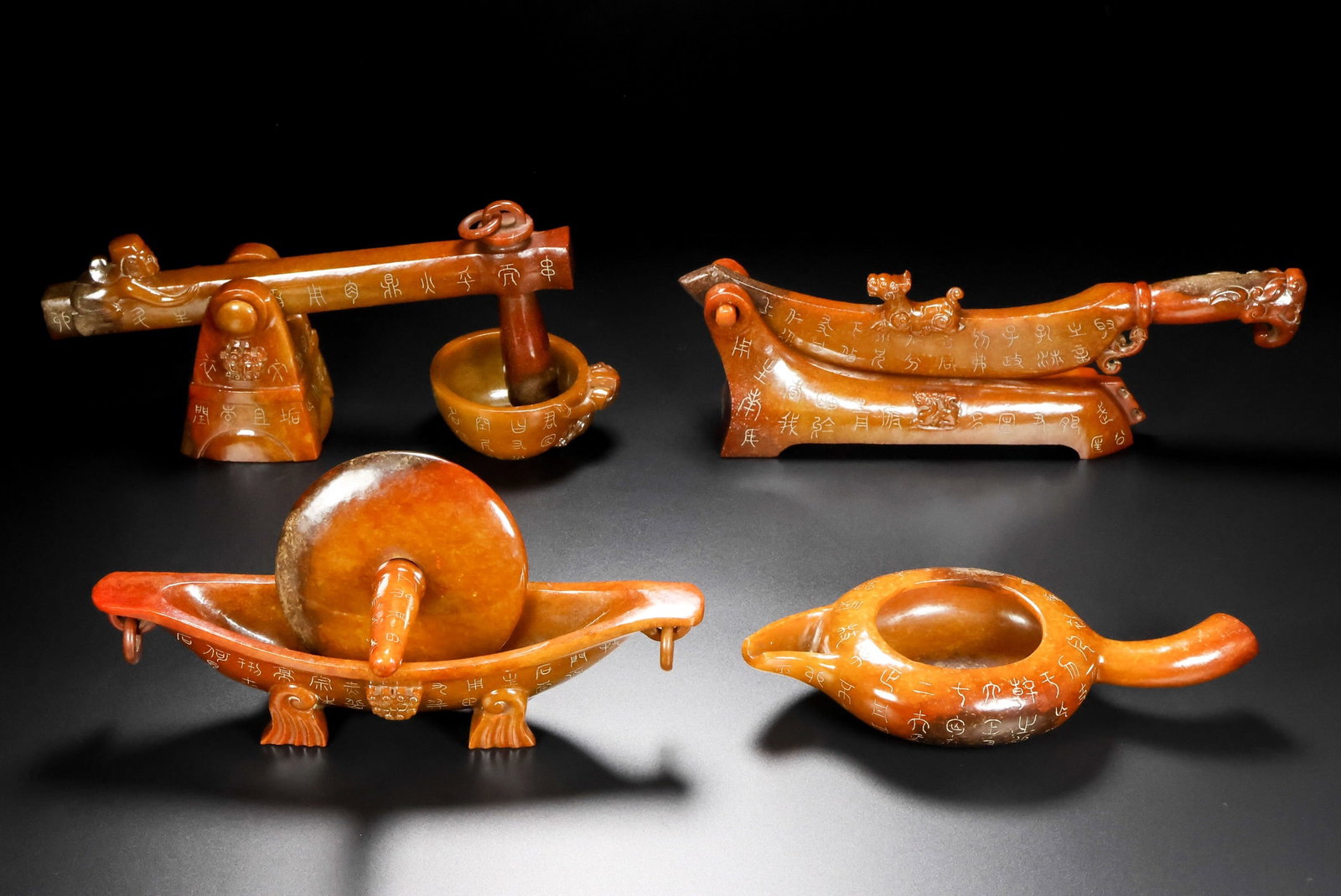 A set of Hetian jade medicinal materials and tools: A set of Hetian jade medicinal utensils, with fine jade quality, exquisite carving, smooth lines, and perfect condition. Details are shown in the pictures. Each piece measures 30cm in length, 6cm in w