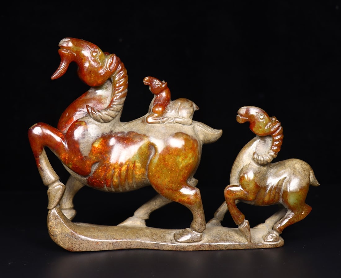 Exquisite Hetian Jade "Three Rams Bring Prosperity": This exquisite, long-preserved Hetian jade piece, featuring the motif of "Three Rams Bringing Prosperity," boasts a thick patina and superb craftsmanship. Details are shown in the images. It measures 