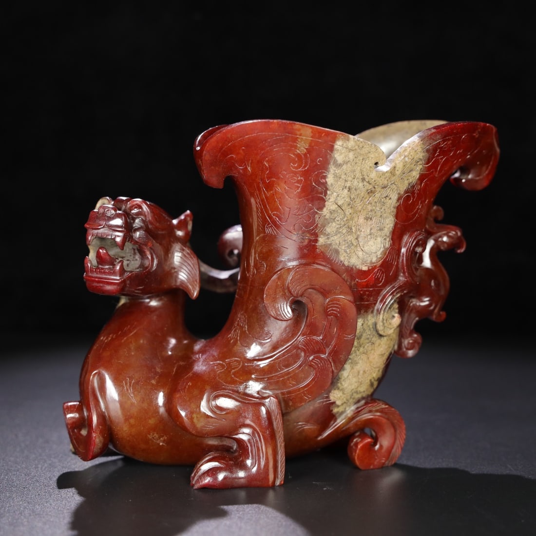 Old Collection of Hetian Jade: This is a piece of Hetian jade from a previous collection. The jade is fine and lustrous with a well-developed patina. Details are shown in the picture. The dimensions are 13.7cm high, 17cm long, 7.5c