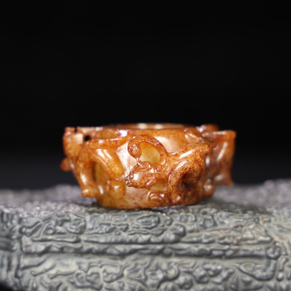 Former Collection of Hetian Jade Dragon Thumb Ring (1 of 10)