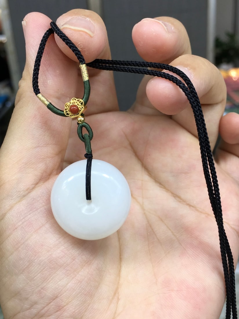 Hetian jade safety buckle (1 of 5)