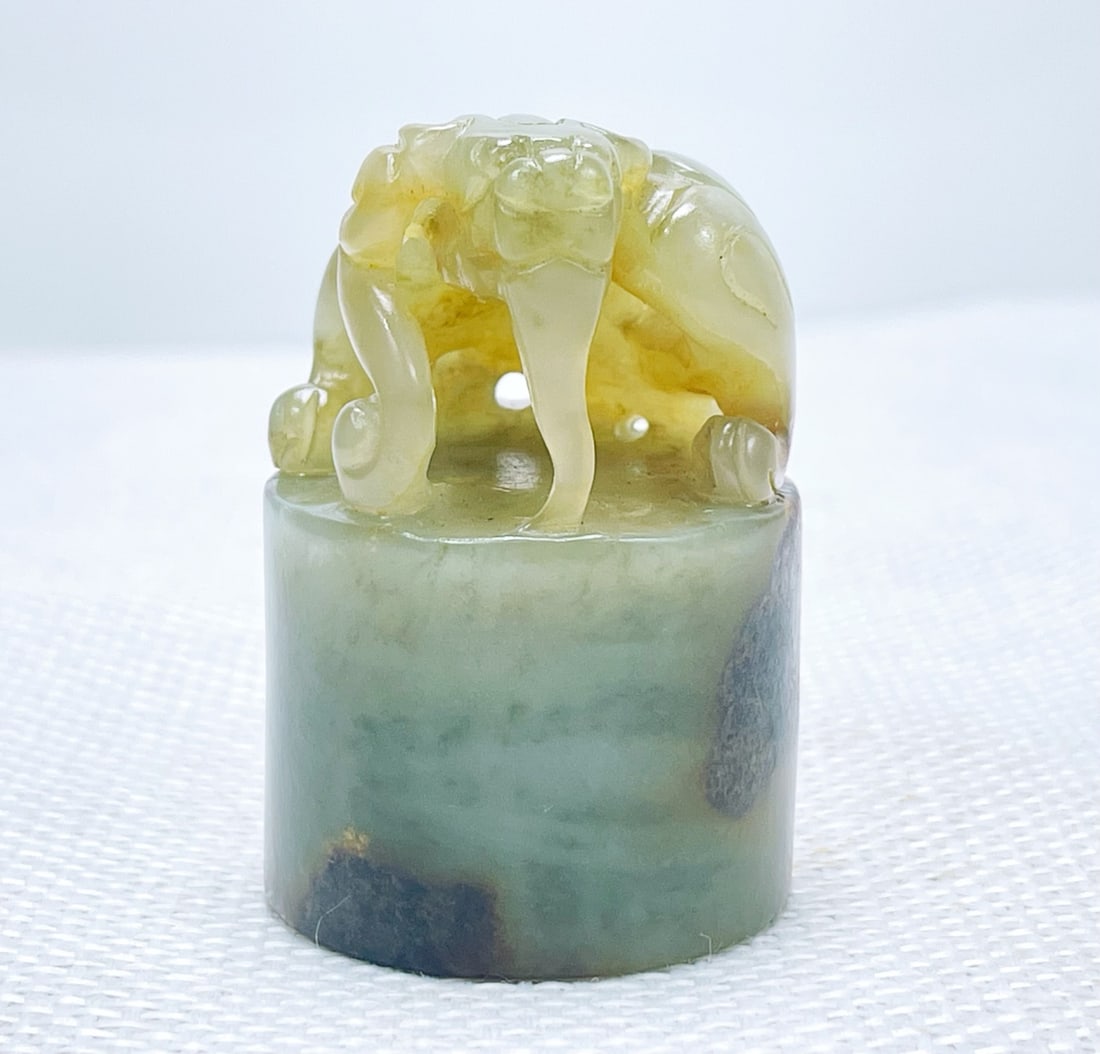 Treasured Hetian Jade Auspicious Beast Seal (1 of 7)