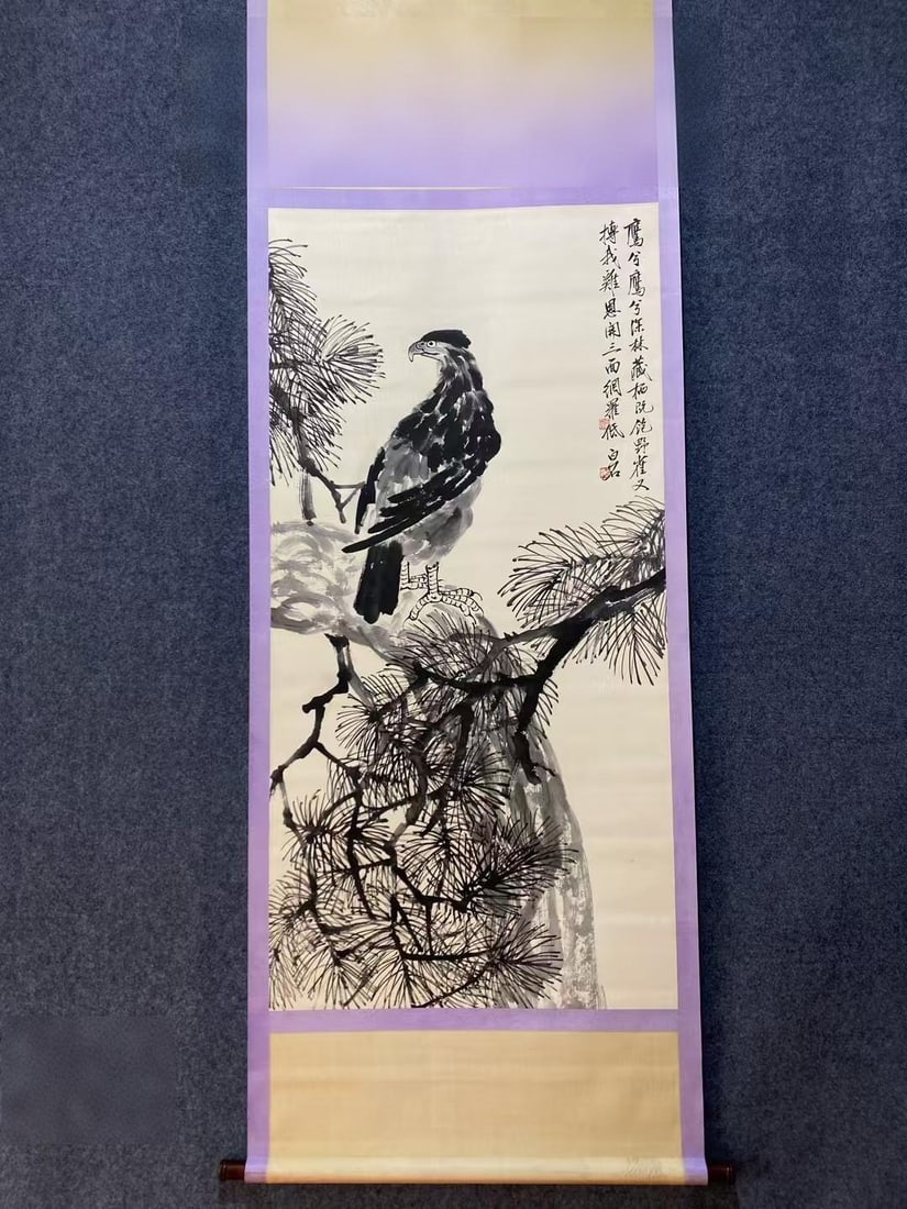 Qi Baishi's exquisite four-foot hand-painted works: A fine four-foot hand-painted work by Qi Baishi. Qi Baishi, whose original name was Chunzhi, was skilled in painting flowers, birds, insects, fish, landscapes, and figures. His brushwork was vigorous 