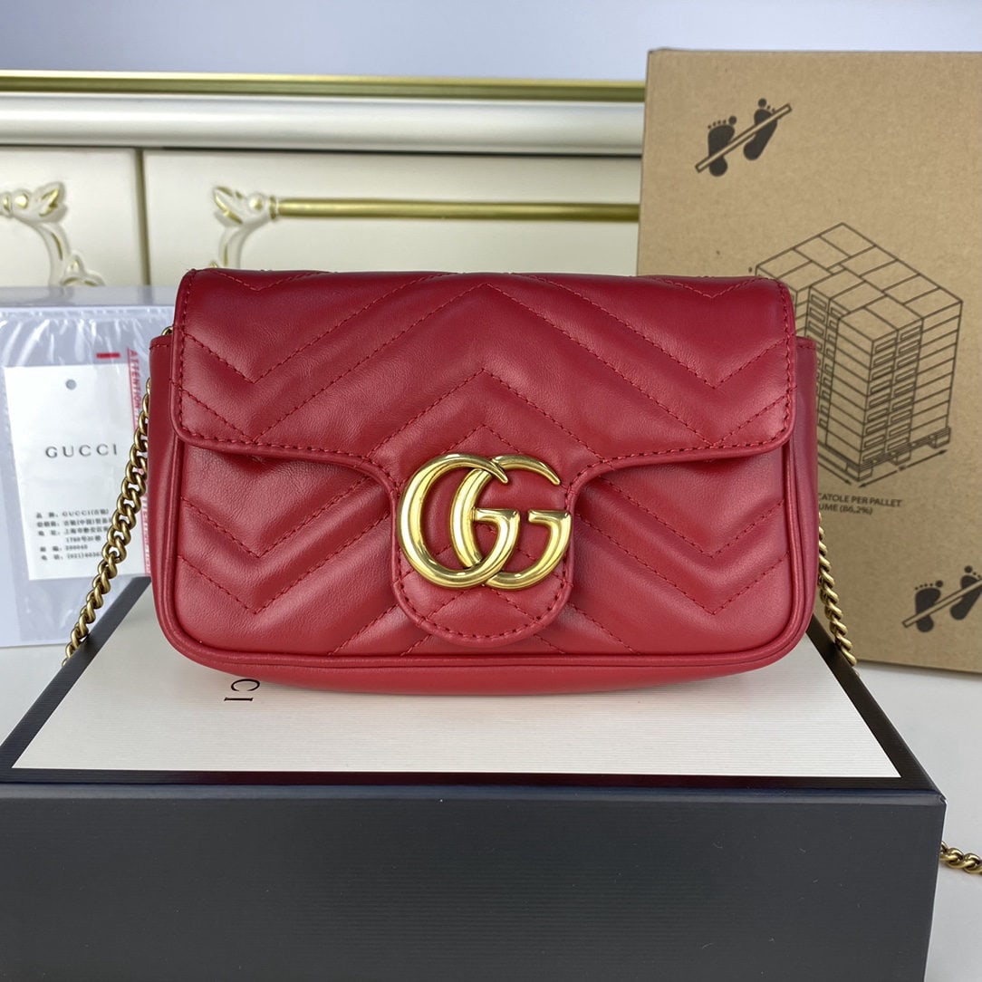 GUCCI MARMONT Super Mini (Big Red): We offer FREE SHIPPING for both domestic and international clients who bid over $500. The GUCCI Marmont Mini Super Mini, a striking red bag, is tailor-made for beauty. Featuring premium hardware and s