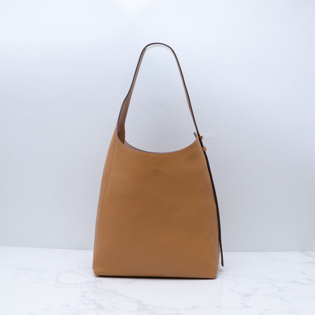 Tory Burch: We offer FREE SHIPPING for both domestic and international clients who bid over $500. Large Tory Brunch shoulder/handbag/bucket bag made of top-grain cowhide with a pebbled leather texture. Dimensions
