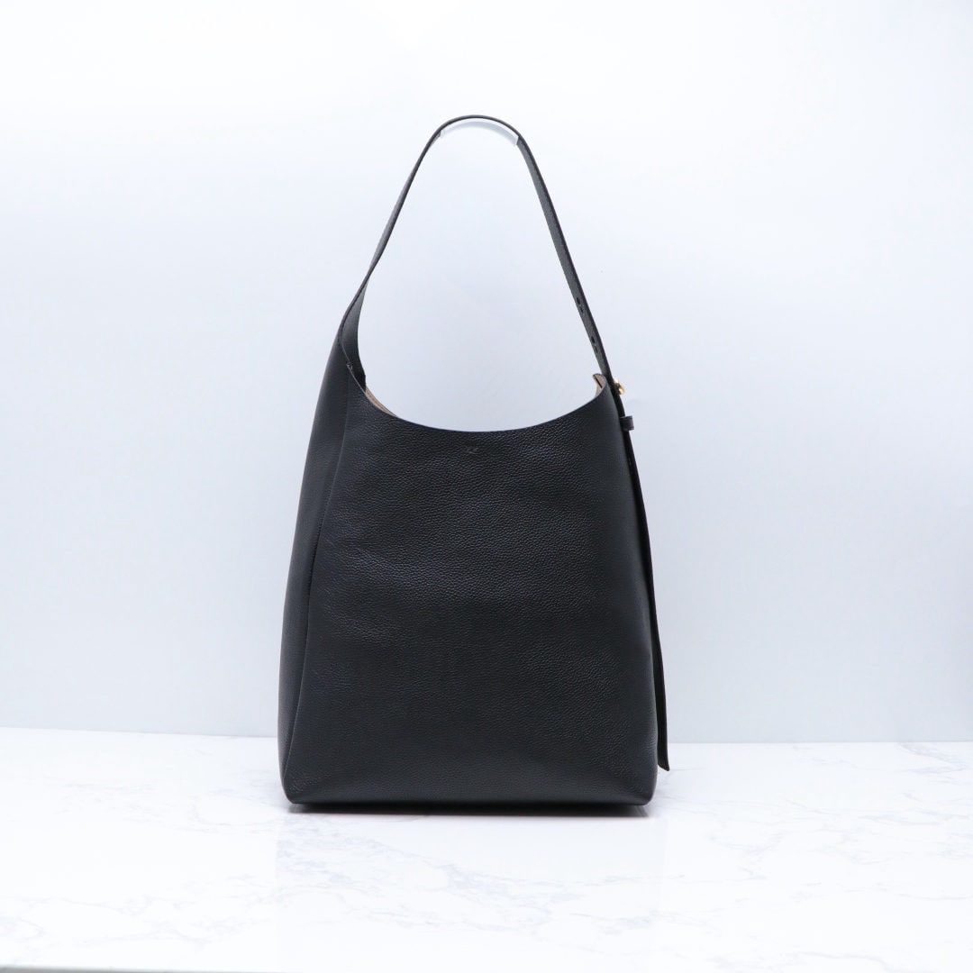 Tory Burch: We offer FREE SHIPPING for both domestic and international clients who bid over $500. Large Tory Brunch shoulder/handbag/bucket bag made of top-grain cowhide with a pebbled leather texture. Dimensions