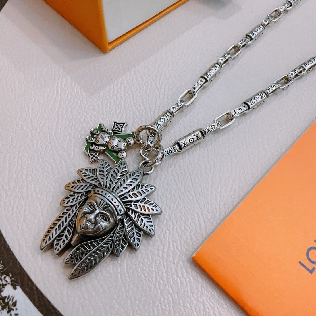 LV necklace: We offer FREE SHIPPING for both domestic and international clients who bid over $500. LV necklace, a retro and trendy must-have for men and women, suitable for couples, rock and punk style, Thai