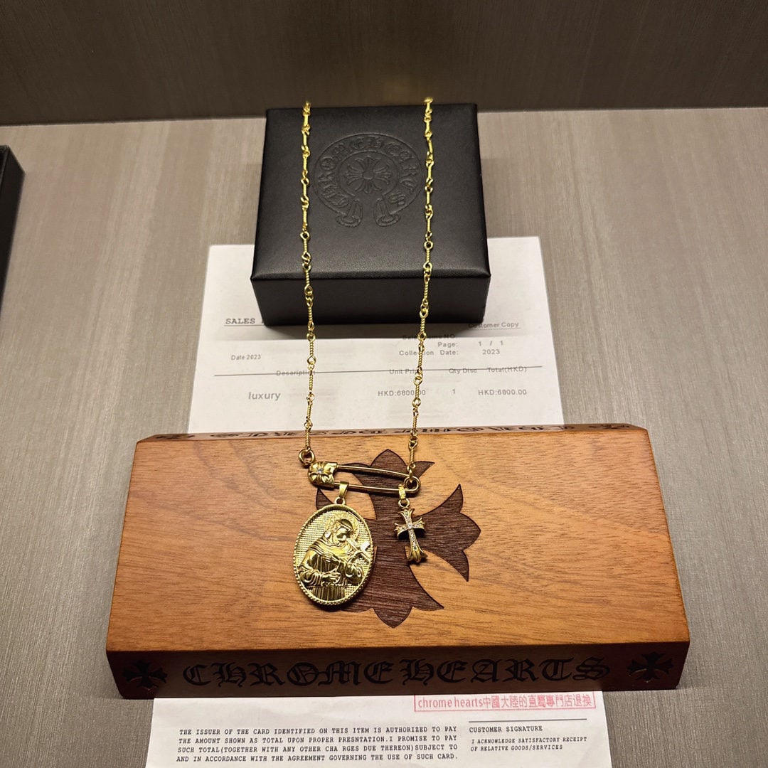 Chrome Hearts Golden Classic Necklace: We offer FREE SHIPPING for both domestic and international clients who bid over $500. Chrome Hearts classic gold necklace, with different patterns and designs, presents a unique style. The cross and s