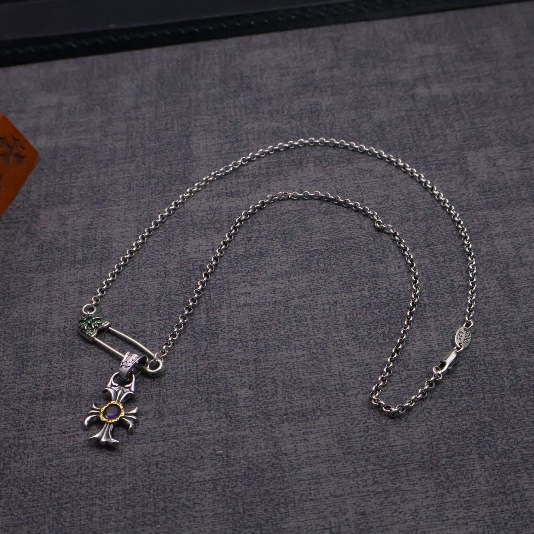 Chrome Hearts necklace: We offer FREE SHIPPING for both domestic and international clients who bid over $500. The Chrome Hearts necklace, a classic design, is perfect for dates, evening events, or everyday wear. It will make