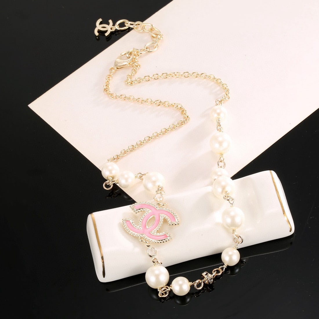 Chanel necklace: We offer FREE SHIPPING for both domestic and international clients who bid over $500. Chanel pearl necklace A wonderful gift for you or your loved one. Currencies including USD, CAD, GBP, EUR, AUD, et