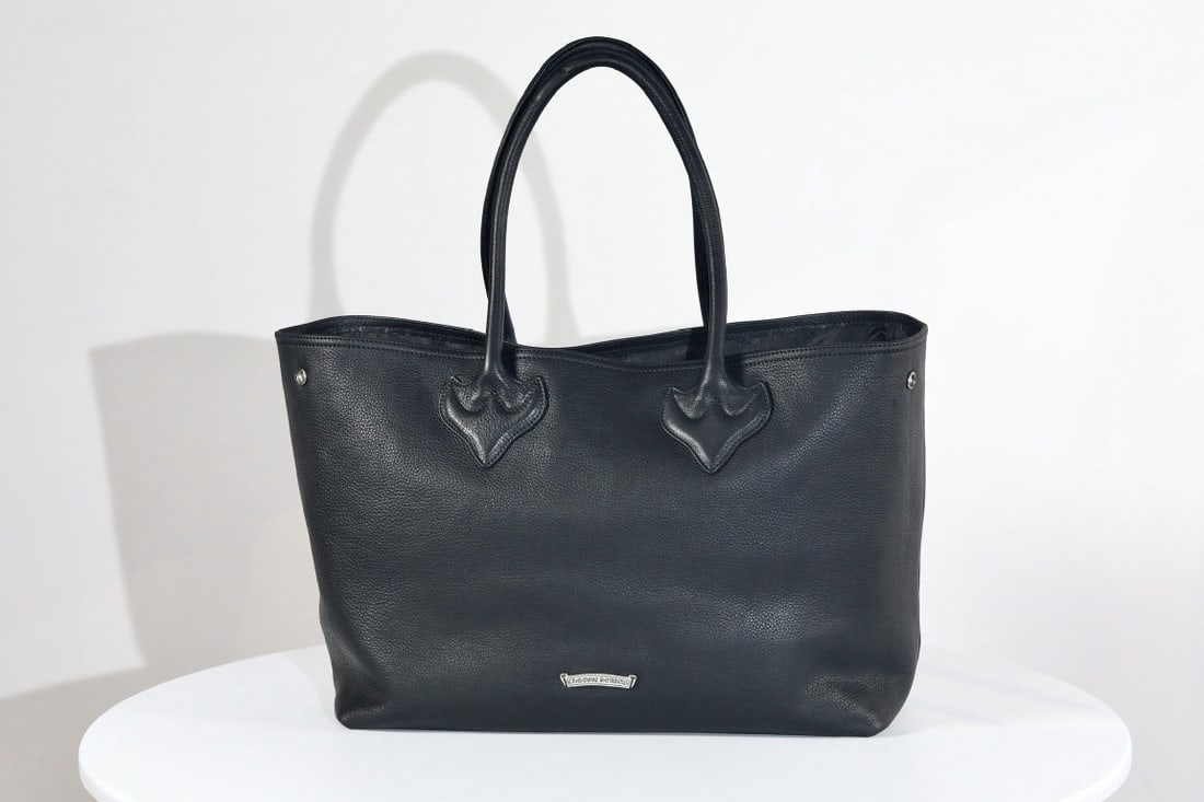 Chrome Hearts Tote: We offer FREE SHIPPING for both domestic and international clients who bid over $500. Chrome Hearts Tote Cross Diaper Bag, Leather, Dimensions: 33x42x16cm A wonderful gift for you or your loved one. C
