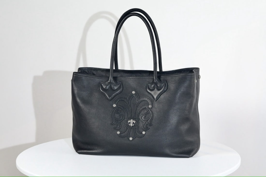 Chrome Hearts Tote: We offer FREE SHIPPING for both domestic and international clients who bid over $500. Chrome Hearts Tote, Scout Flower Diaper Bag, Leather (approx. 57g total weight), Dimensions: 33x42x16cm A wonderfu