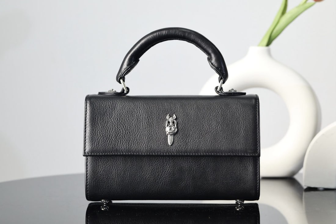 Chrome Hearts x Bella: We offer FREE SHIPPING for both domestic and international clients who bid over $500. Chrome Hearts Sword and Heart Handbag: A limited-edition Chrome Hearts x Bella collaboration dagger box bag. The b