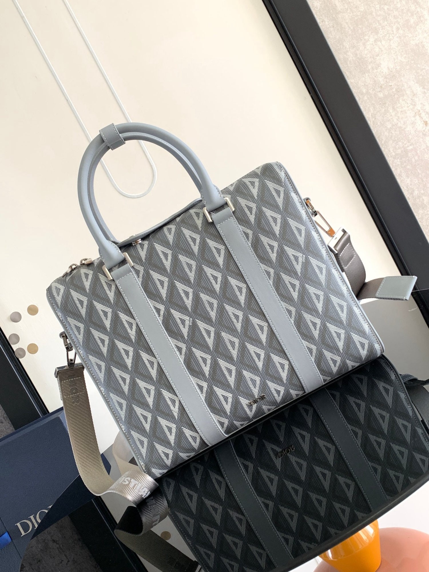 Christian Dior Lingot: We offer FREE SHIPPING for both domestic and international clients who bid over $500. This briefcase, part of the Dior Lingot collection, blends classic elegance with Dior's haute couture spirit. Well