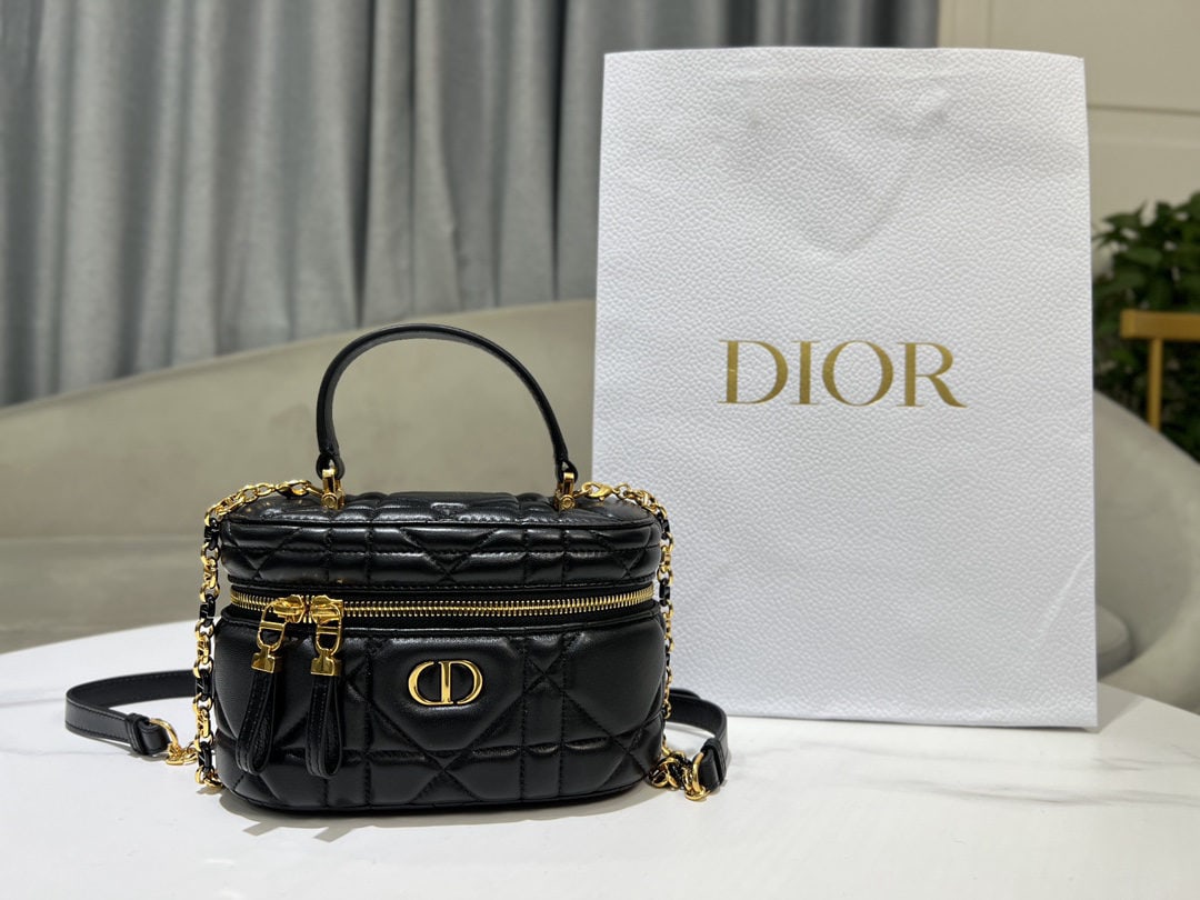 Christian Dior Caro: We offer FREE SHIPPING for both domestic and international clients who bid over $500. The new mini vanity bag, a black Dior Caro mini Vanity handbag, is from the Spring/Summer 2024 ready-to-wear colle