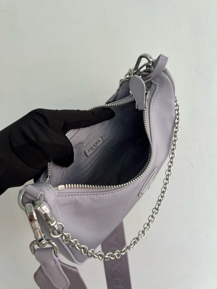 PRADA Hobo: We offer FREE SHIPPING for both domestic and international clients who bid over $500. The nylon Hobo handbag/shoulder bag is amazing! It's a three-in-one bag ?C a waist bag, crossbody bag, or single-b