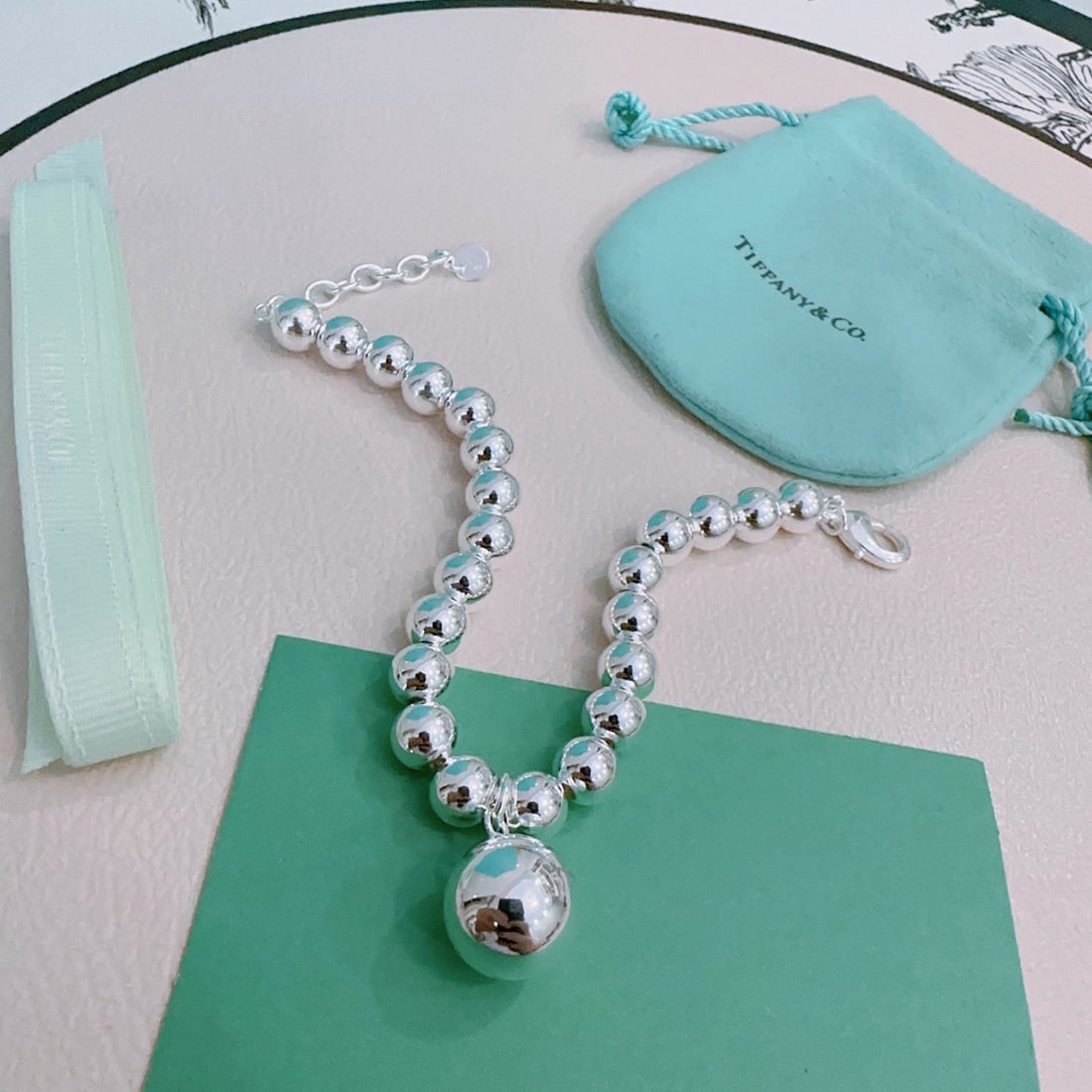 TIFFNY&CO. Bracelet: We offer FREE SHIPPING for both domestic and international clients who bid over $500. TIFFNY&CO. Exquisite silver bracelet, celebrity style, retro trendy fashion, suitable for both men and women, coup