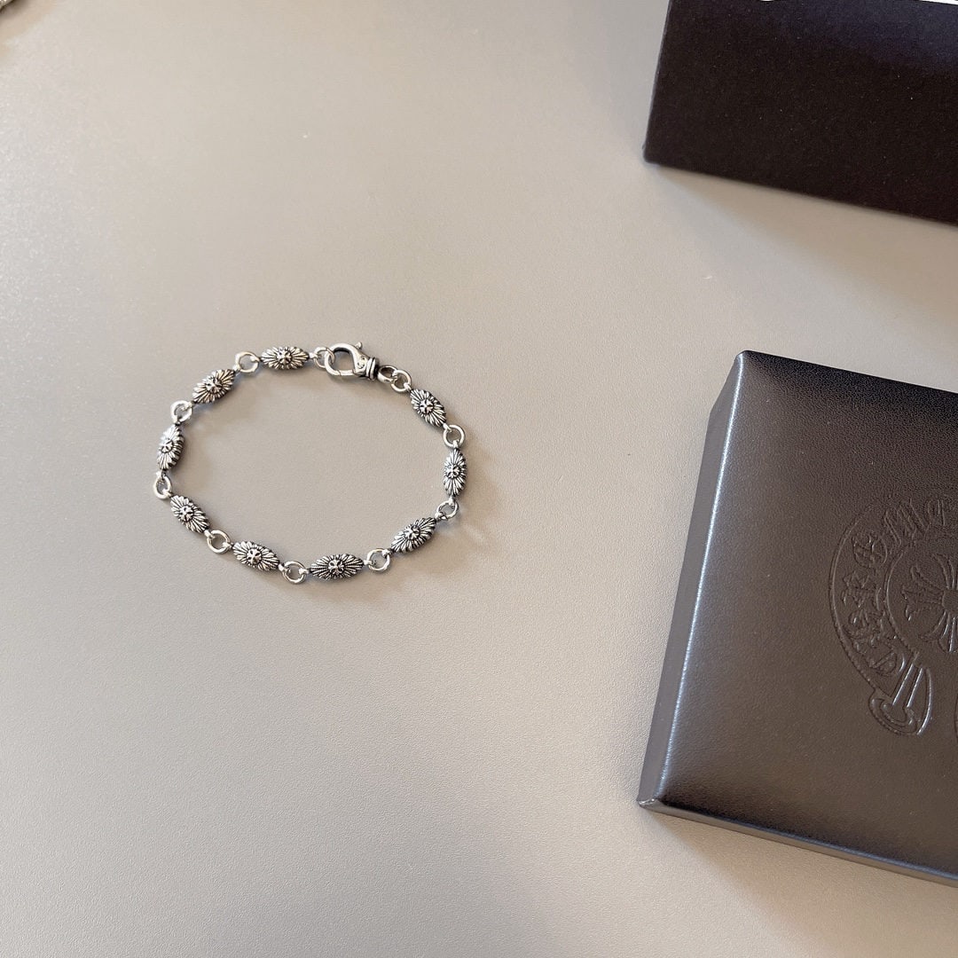 Chrome Hearts Bracelet: We offer FREE SHIPPING for both domestic and international clients who bid over $500. Chrome Hearts Bracelet A wonderful gift for you or your loved one. Currencies including USD, CAD, GBP, EUR, AUD, e
