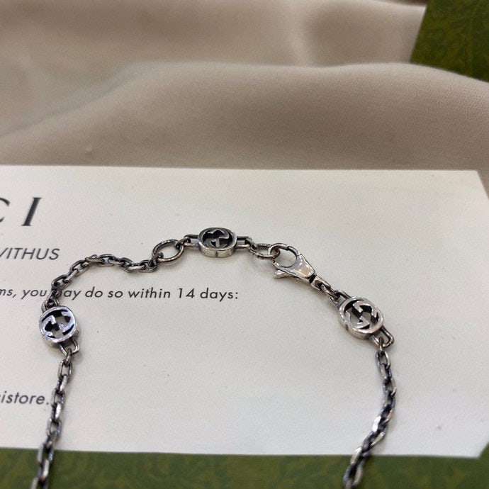 Gucci bracelet: We offer FREE SHIPPING for both domestic and international clients who bid over $500. Gucci interlocking double G enamel blue heart bracelet, size: 17.2cm A wonderful gift for you or your loved one. C