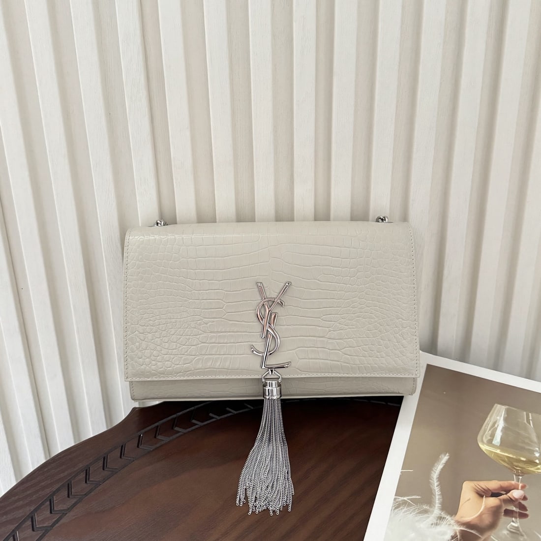 Yves Saint Laurent Kate medium chain bag: We offer FREE SHIPPING for both domestic and international clients who bid over $500. Kate medium chain bag, made of top-grade imported caviar cowhide, highly durable, original mold-made hardware, cla