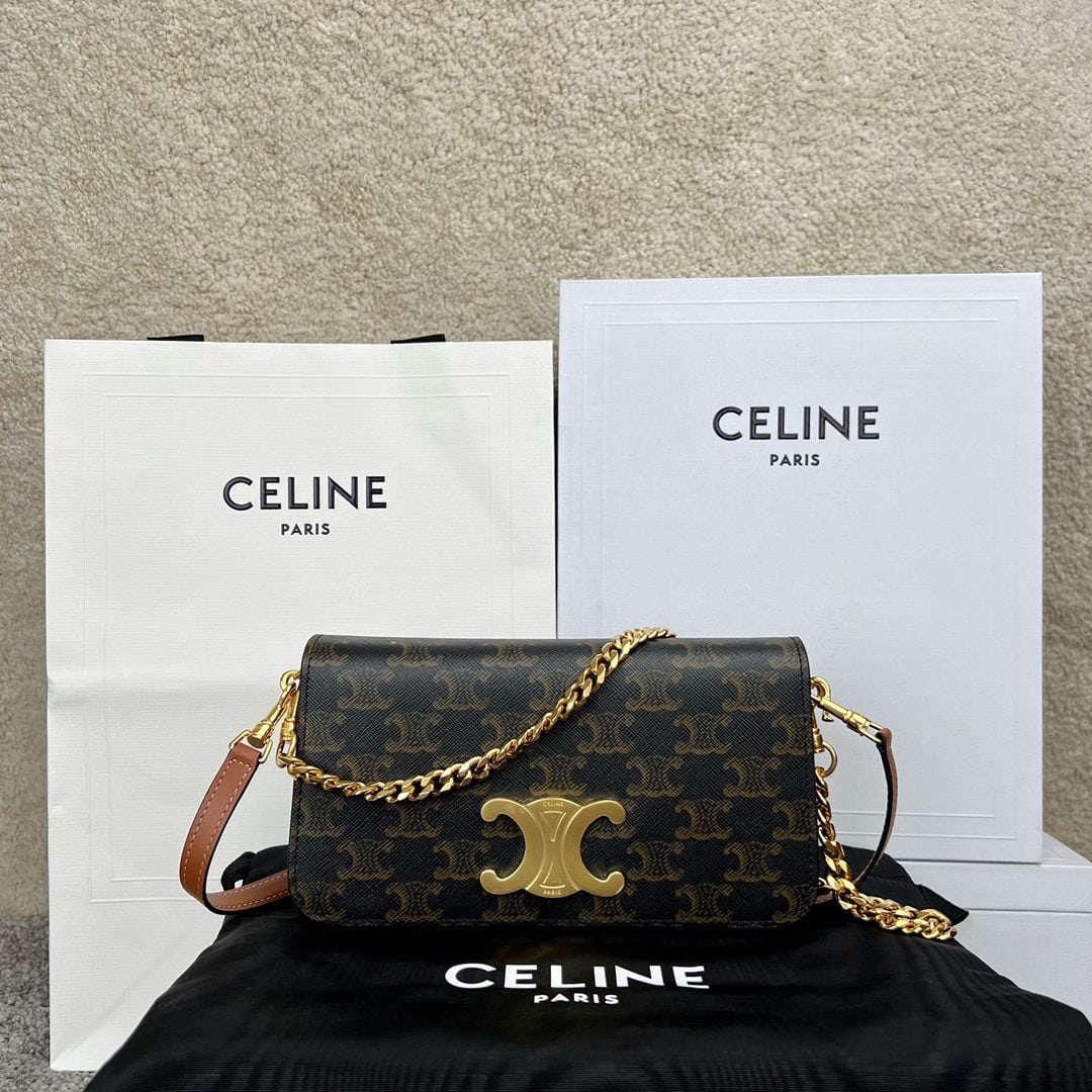 Celine MULTPOCHETTE: We offer FREE SHIPPING for both domestic and international clients who bid over $500. MULTPOCHETTE logo-print mini handbag in calfskin leather, measuring 20.5 x 11 x 4 cm. This mini handbag can hold l
