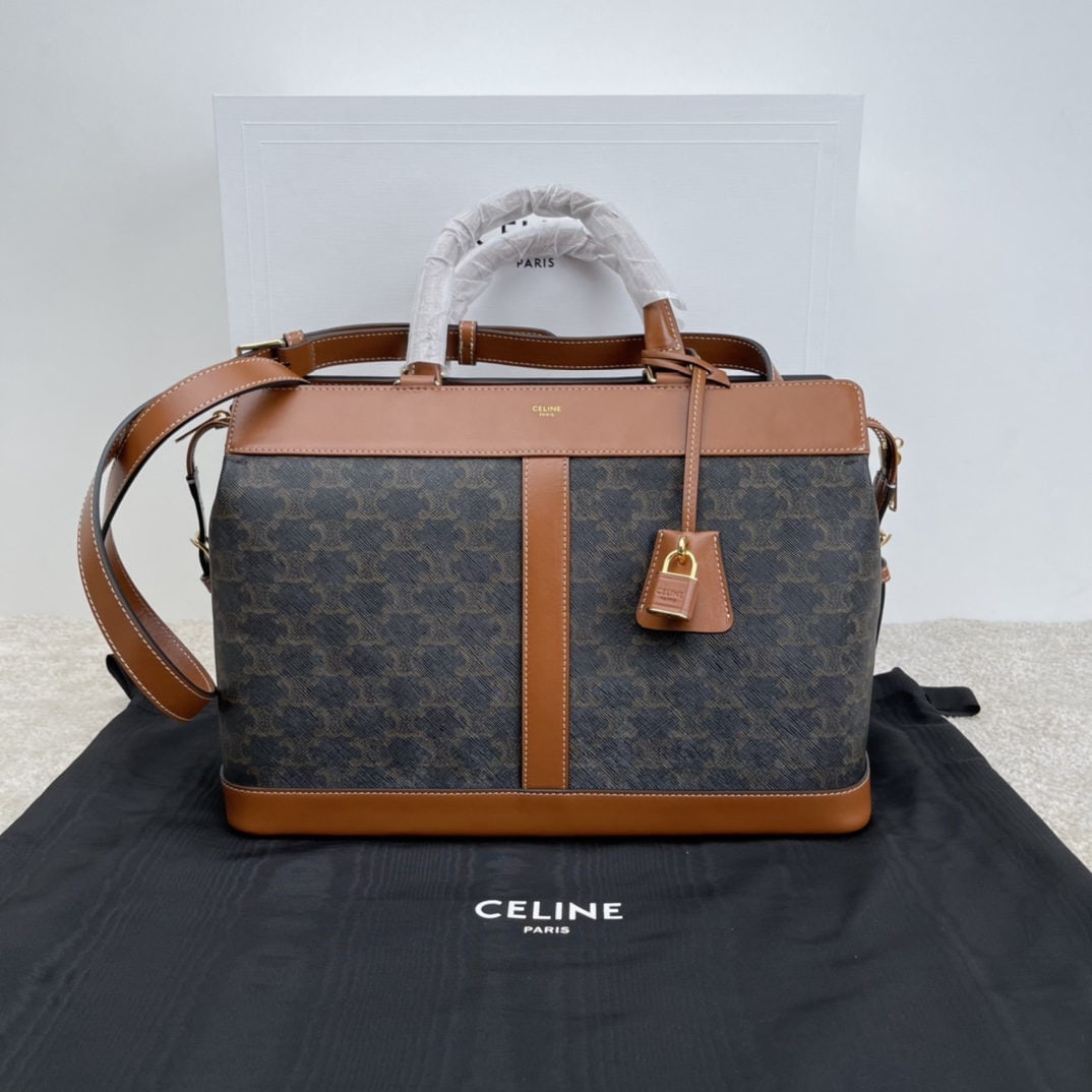 Celine cabas: We offer FREE SHIPPING for both domestic and international clients who bid over $500. Cabas printed cowhide handbag, shoulder/crossbody bag with adjustable shoulder strap (50 cm), dimensions: 37 x 27 