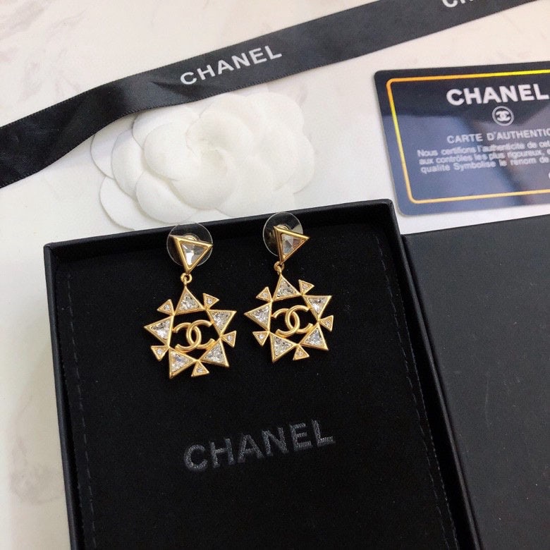 Chanel earrings: We offer FREE SHIPPING for both domestic and international clients who bid over $500. Chanel stud earrings with the classic Chanel logo, and Chanel dangling earrings that make your face look slimmer.