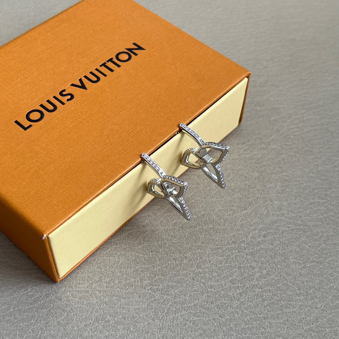 LV earrings: We offer FREE SHIPPING for both domestic and international clients who bid over $500. Louis Vuitton LV earrings: Unique materials and design, retro yet avant-garde. A wonderful gift for you or your