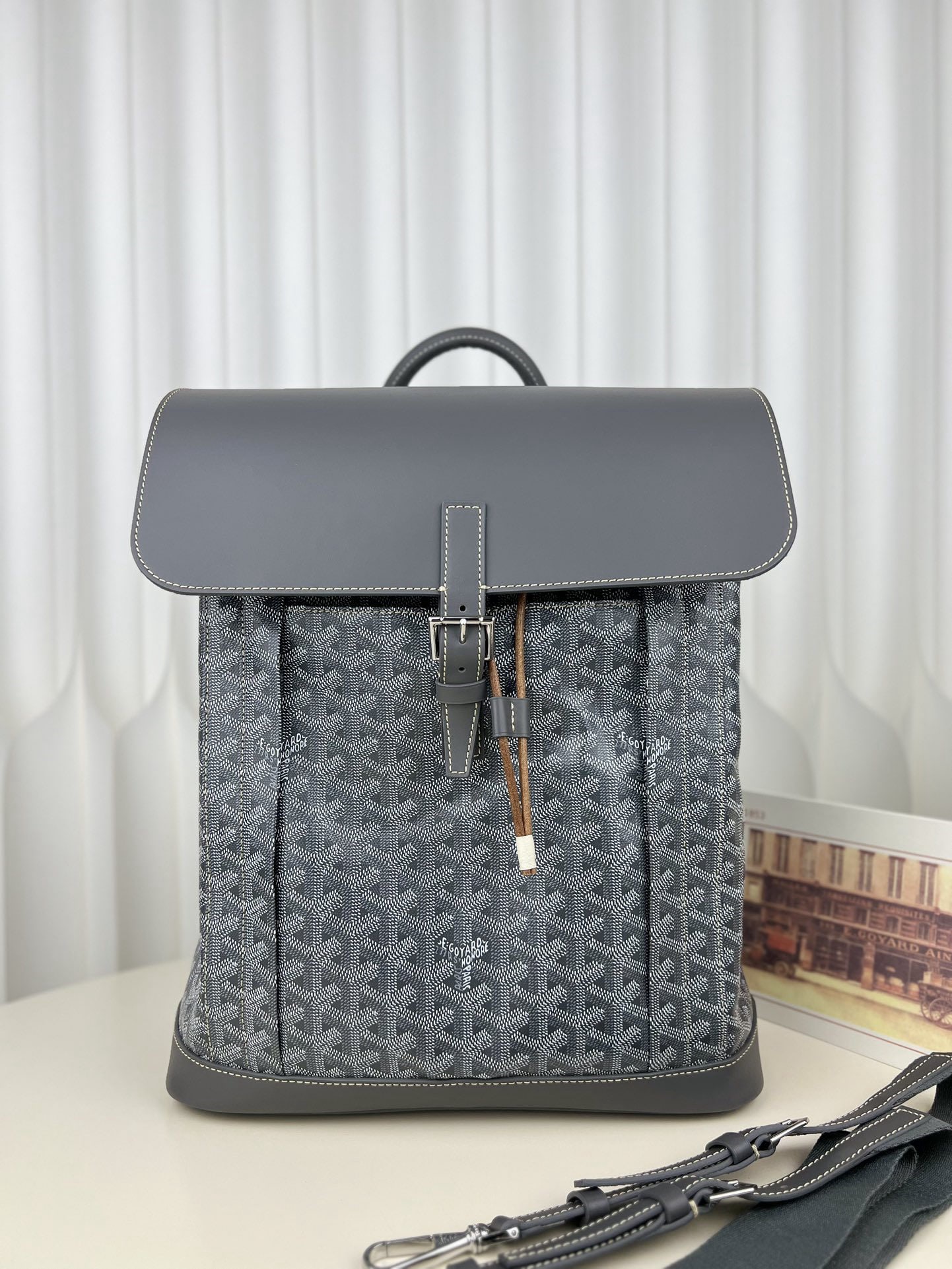 Goyard Alpin MM: We offer FREE SHIPPING for both domestic and international clients who bid over $500. The Goyard Alpin MM men's flap backpack is a design by Goyard specifically for urban adventurers. A reinvention of