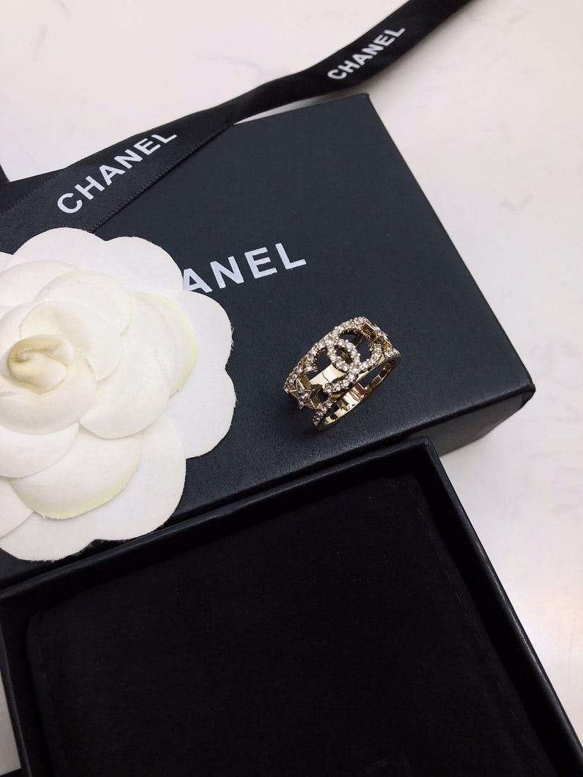 Chanel's classic double C ring: We offer FREE SHIPPING for both domestic and international clients who bid over $500. Chanel's classic double C rings are all incredibly beautiful, exquisite, and elegant, exuding a sophisticated