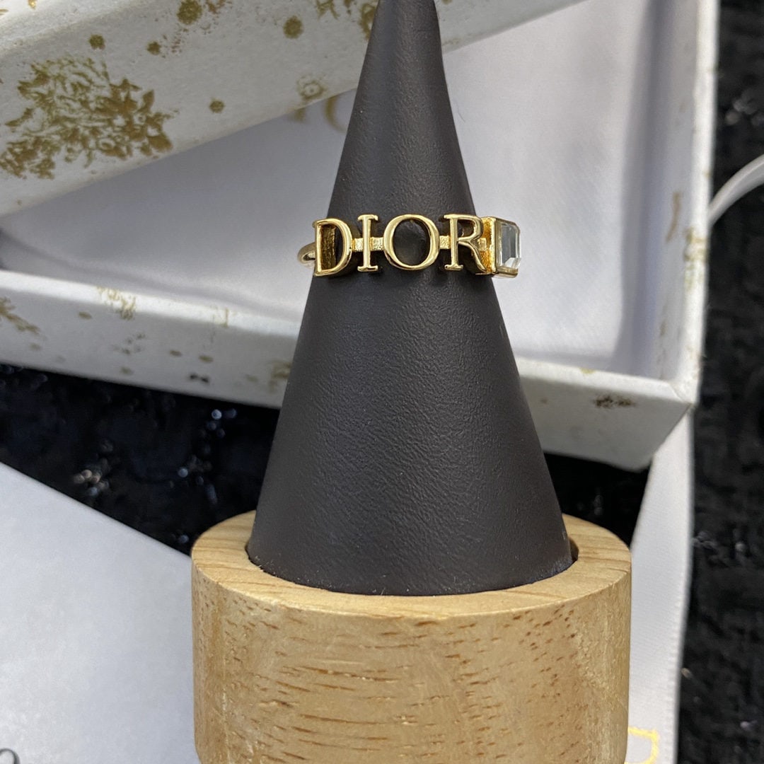 Dior ring: We offer FREE SHIPPING for both domestic and international clients who bid over $500. Dior ring: The Dior logo is simple and elegant, with exquisite and delicate craftsmanship. A wonderful gift for