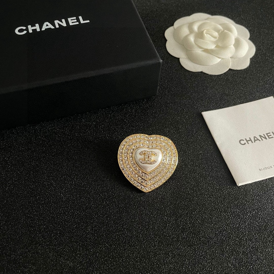 CHANEL Brooch: We offer FREE SHIPPING for both domestic and international clients who bid over $500. CHANEL brooches are the accessories that truly understand women. Women who have poured their hearts and souls into