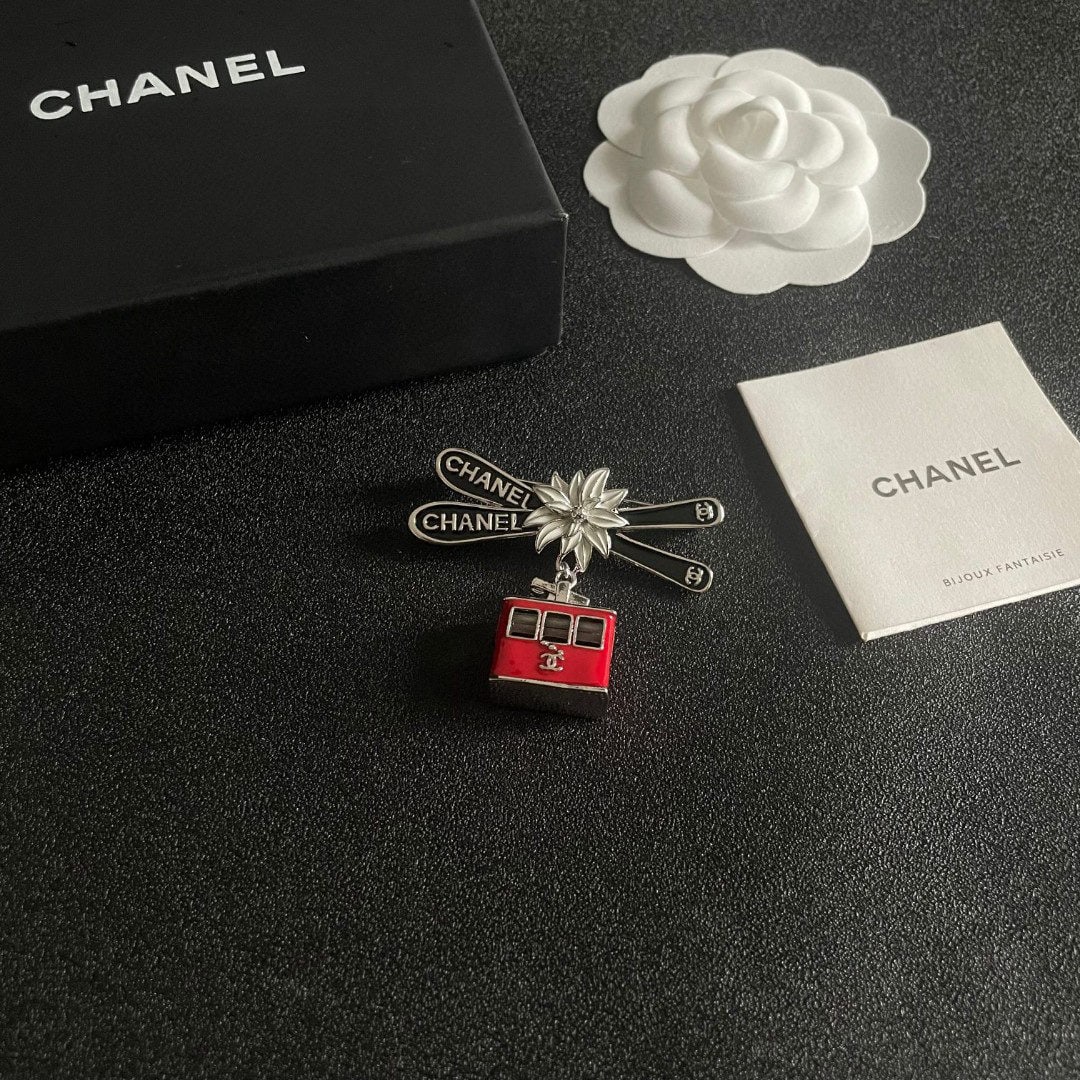 CHANEL Brooch: We offer FREE SHIPPING for both domestic and international clients who bid over $500. CHANEL brooches are the accessories that truly understand women. Women who have poured their hearts and souls into