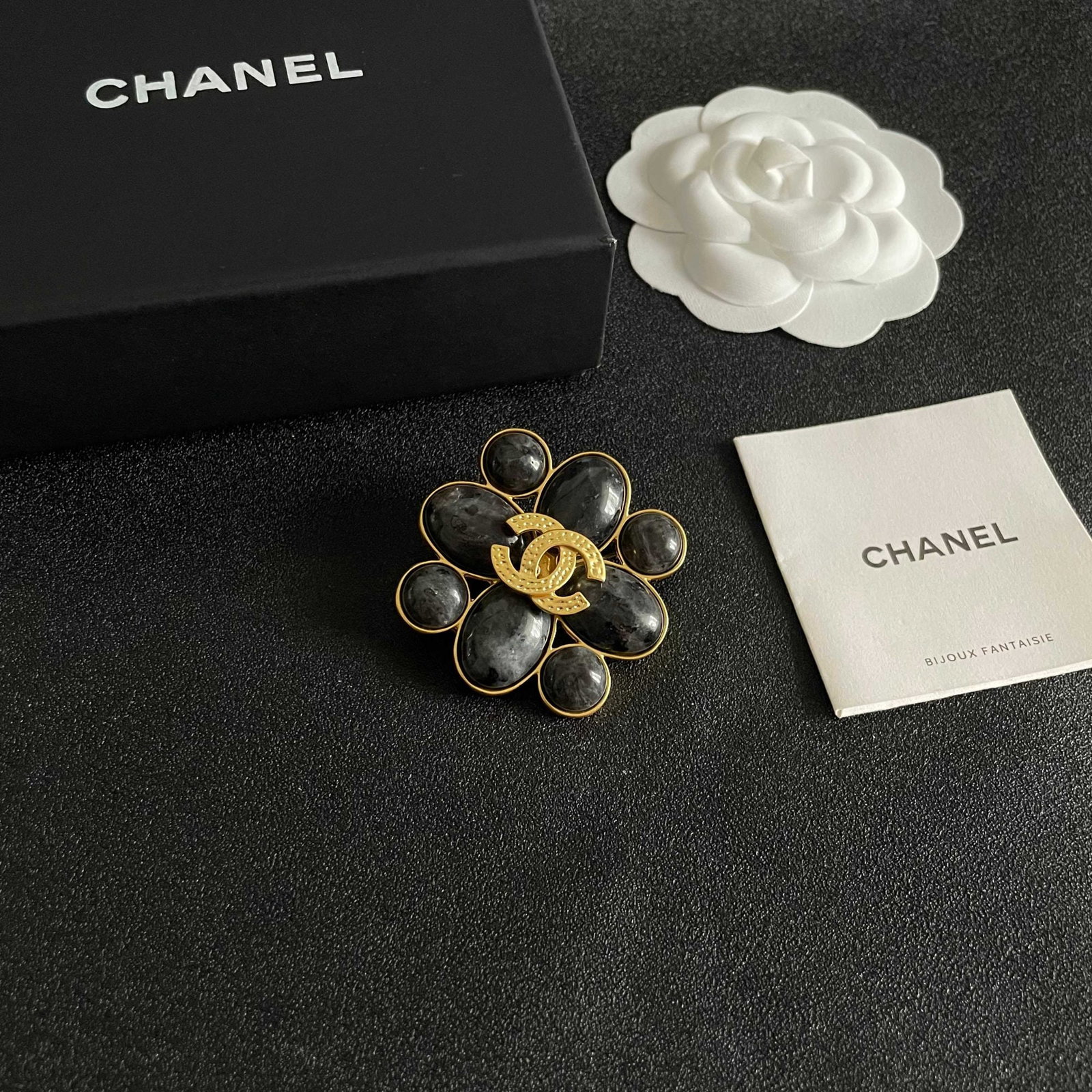 CHANEL Brooch: We offer FREE SHIPPING for both domestic and international clients who bid over $500. CHANEL brooches are the accessories that truly understand women. Women who have poured their hearts and souls into