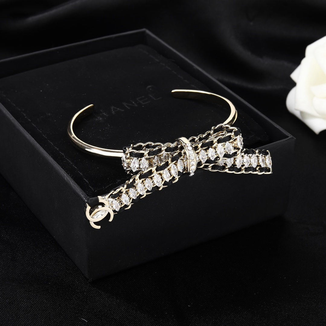 Chanel double C bracelet: We offer FREE SHIPPING for both domestic and international clients who bid over $500. The Chanel double C bracelet is exquisitely crafted in every detail. The design is absolutely stunning; it's