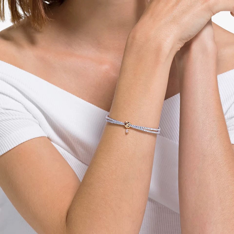 SWAROVSK 2020 Romantic Heart-Shaped Knot Bracelet for Women: We offer FREE SHIPPING for both domestic and international clients who bid over $500. SWAROVSK 2020 Romantic Heart-Shaped Knot Bracelet for Women A wonderful gift for you or your loved one.