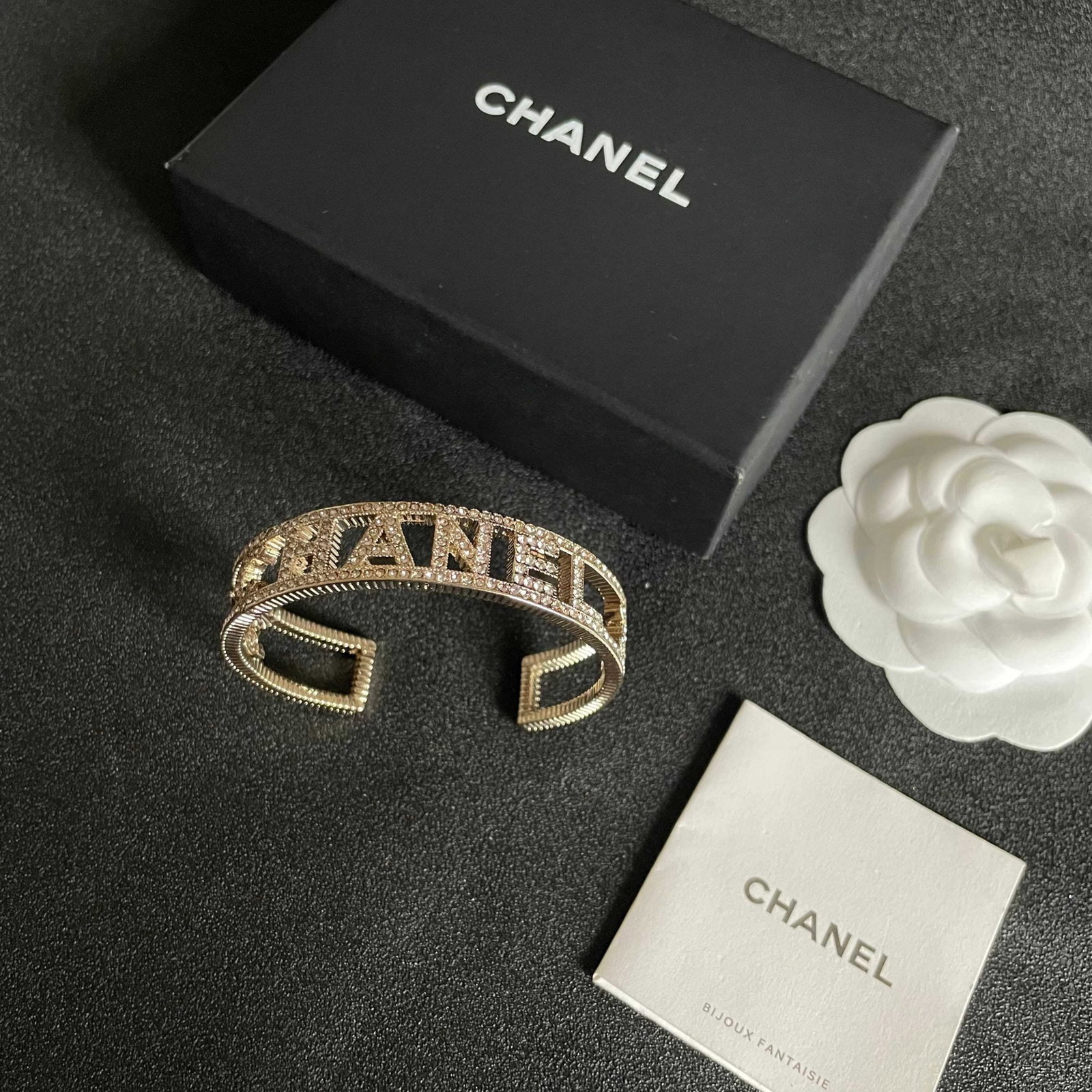 CHANEL C-letter openwork bracelet; Chanel high-quality micro-diamond bracelet.: We offer FREE SHIPPING for both domestic and international clients who bid over $500. CHANEL C-letter openwork bracelet. A high-quality Chanel bracelet with micro-painted diamonds. The colors are perf