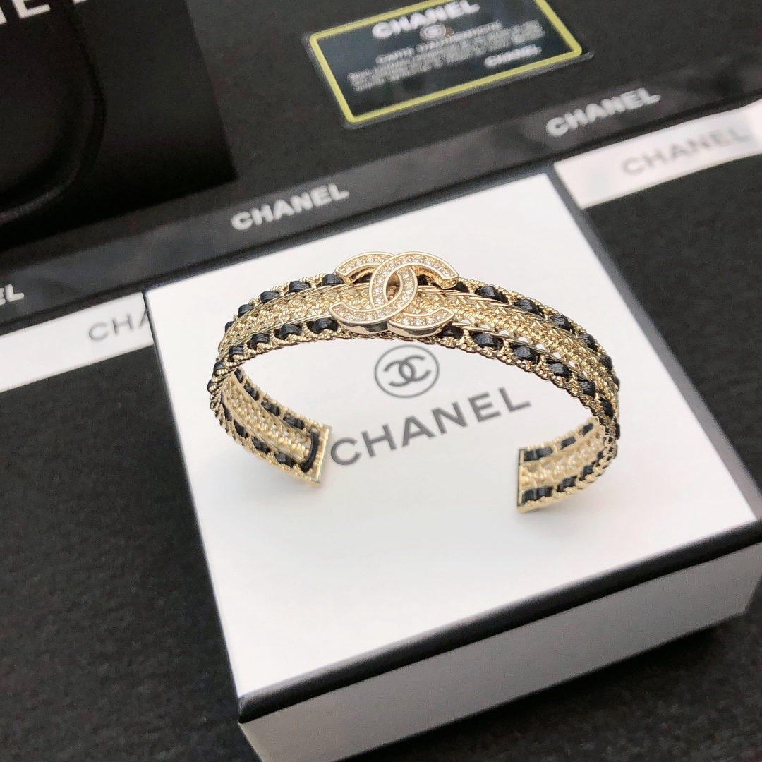 CHANEL bracelet (1 of 1)