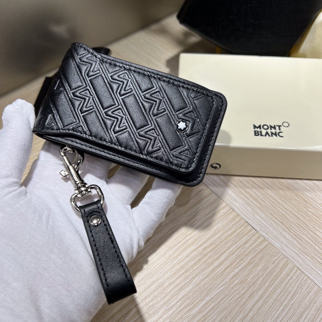 MONTBLANC Black Series Men's Car Key Case: We offer FREE SHIPPING for both domestic and international clients who bid over $500. MONTBLANC Black Series Men's Car Key Case Material: Top Grain Calfskin A wonderful gift for you or your loved one.
