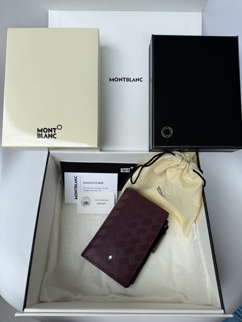 MONTBLANC 3.0 Series 6-Card Mini Vertical Wallet: We offer FREE SHIPPING for both domestic and international clients who bid over $500. MONTBLANC 3.0 Series 6-Card Mini Vertical Wallet, Bordeaux Red. Material: Cowhide. A wonderful gift for you or you