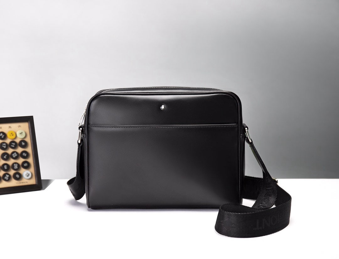 MONTBLANC Meisterstuck Series Small Crossbody Bag: We offer FREE SHIPPING for both domestic and international clients who bid over $500. MONTBLANC Meisterstuck Small Crossbody Bag Material: Top-grain cowhide leather Dimensions: 25x20x7 mm A wonderful 