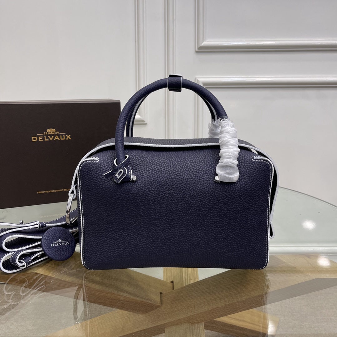 Delvaux (1 of 1)