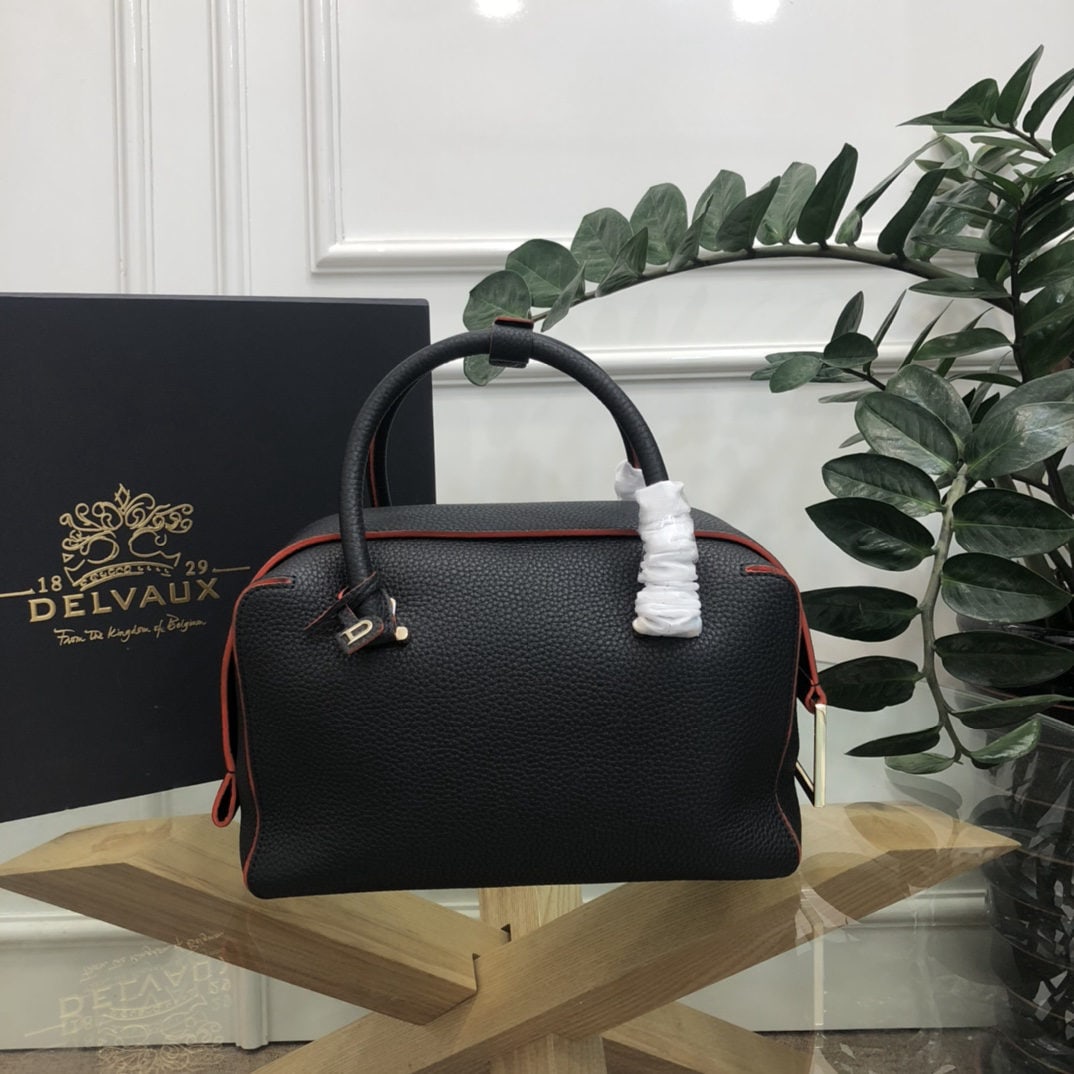 Delvaux (1 of 1)