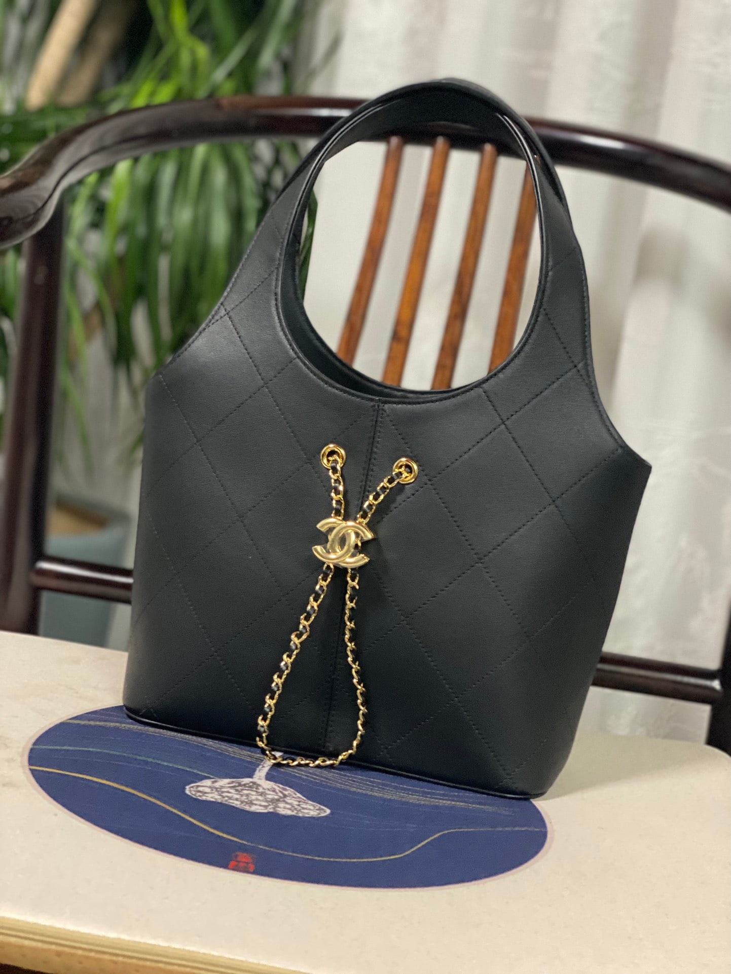 CHANEL's 30th Anniversary Early Spring Collection Leather "Basket Bag": We offer FREE SHIPPING for both domestic and international clients who bid over $500. CHANEL's 2026 early spring collection "basket bag" is made of fine and durable calfskin. It features vintage gold 