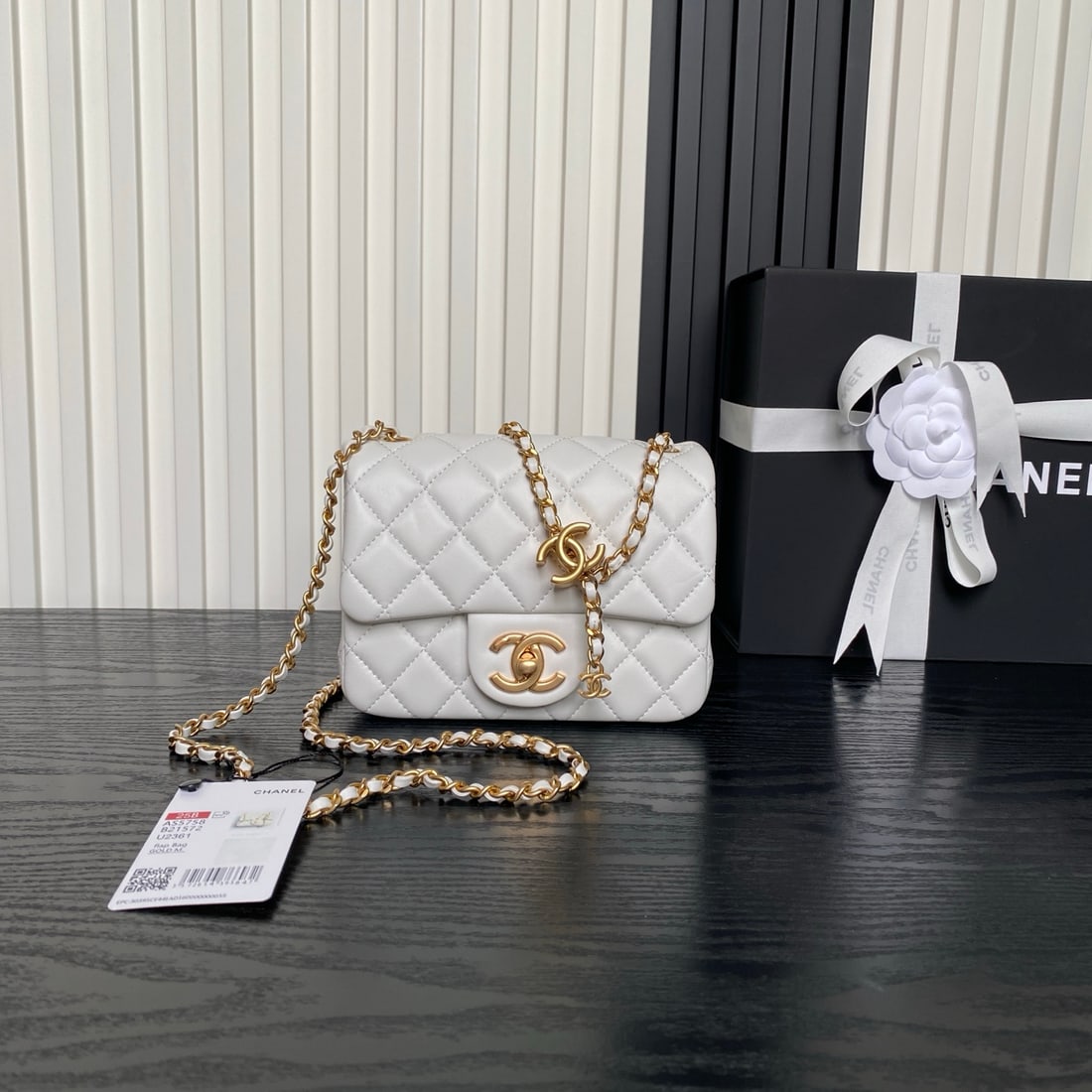 CHANEL's exquisite double C clasp: We offer FREE SHIPPING for both domestic and international clients who bid over $500. CHANEL's exquisite double-C buckle CF series lambskin leather with a gold-tone metal chain. The double-C adjustabl
