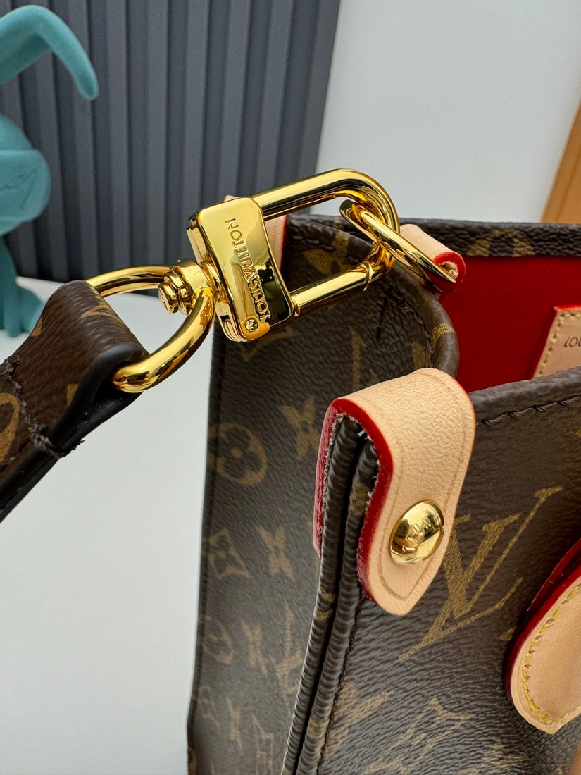 LV Monogram - 6