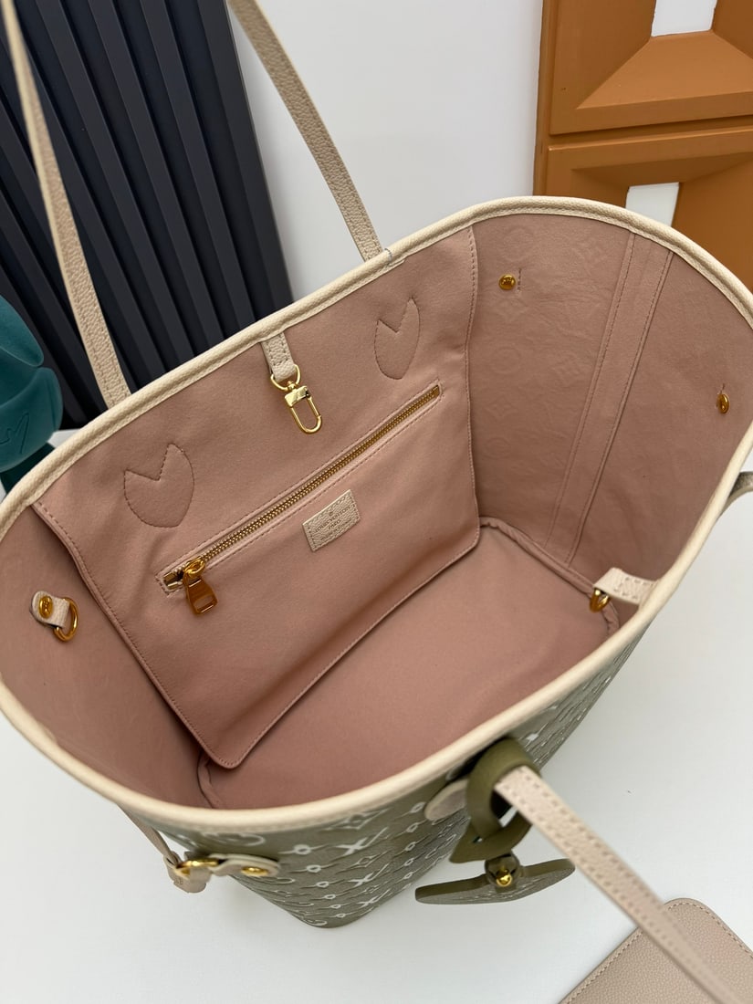Neverfull Medium Handbag - 8