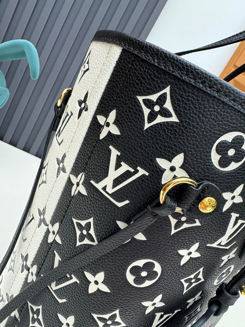 Neverfull Medium Handbag - 6